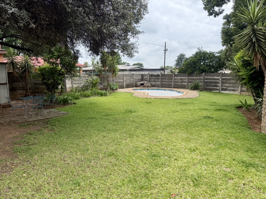 To Let 3 Bedroom Property for Rent in Oos Einde North West